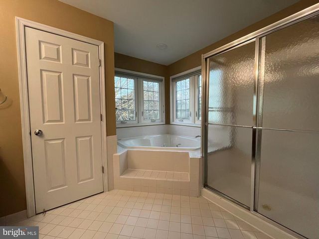 4102 KENTMERE SQ, Fairfax, VA 22030