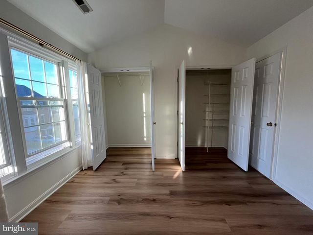 4102 KENTMERE SQ, Fairfax, VA 22030