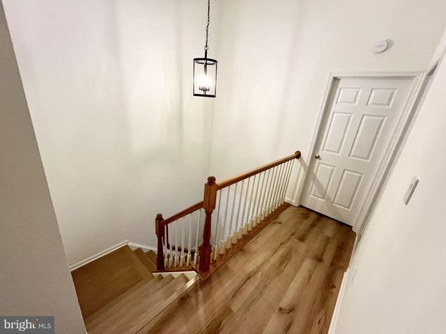 4102 KENTMERE SQ, Fairfax, VA 22030