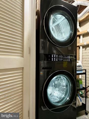 4102 KENTMERE SQ, Fairfax, VA 22030