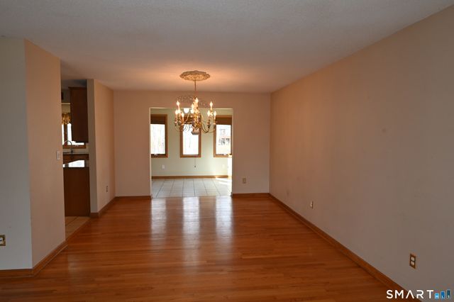 46 McMahon Lane, North Branford, CT 06471