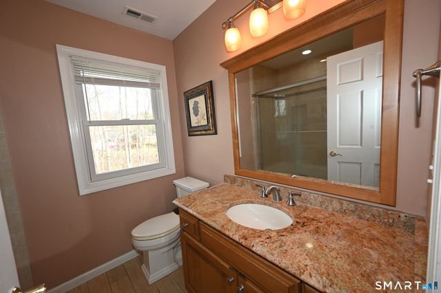 46 McMahon Lane, North Branford, CT 06471