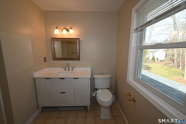 46 McMahon Lane, North Branford, CT 06471