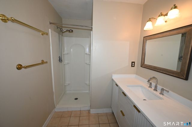 46 McMahon Lane, North Branford, CT 06471