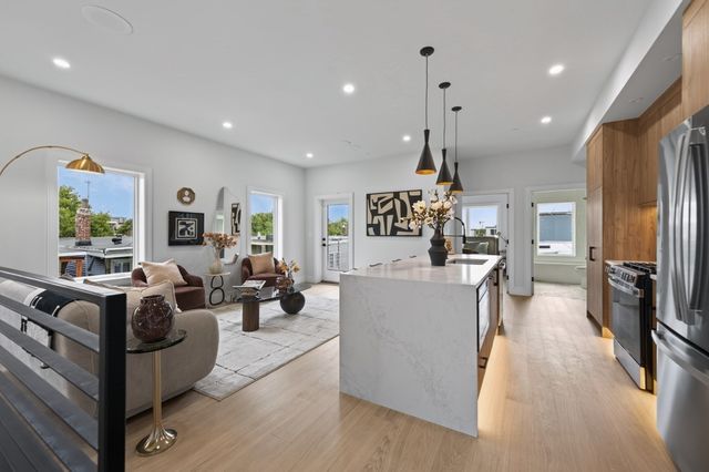 250 Bremen 306, Boston, MA 02128