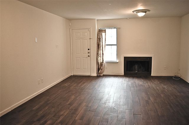 7415 Kingswood Drive, Fort Worth, TX 76133