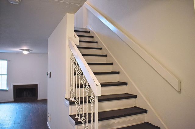 7415 Kingswood Drive, Fort Worth, TX 76133