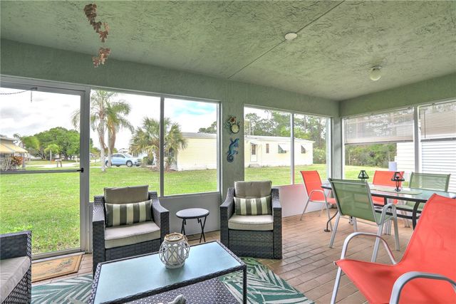 10 Felicidad Court, Fort Pierce, FL 34951