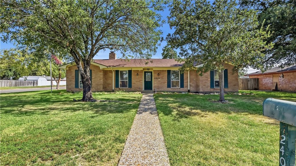 2401 Hillside Drive, Bryan, TX 77802 — photo 2