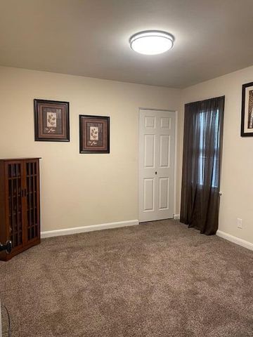 2089 S 107th STREET, West Allis, WI 53227