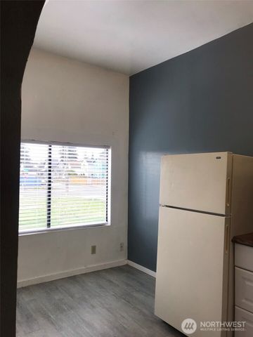 2147 Martin Luther King Jr Way, Tacoma, WA 98405