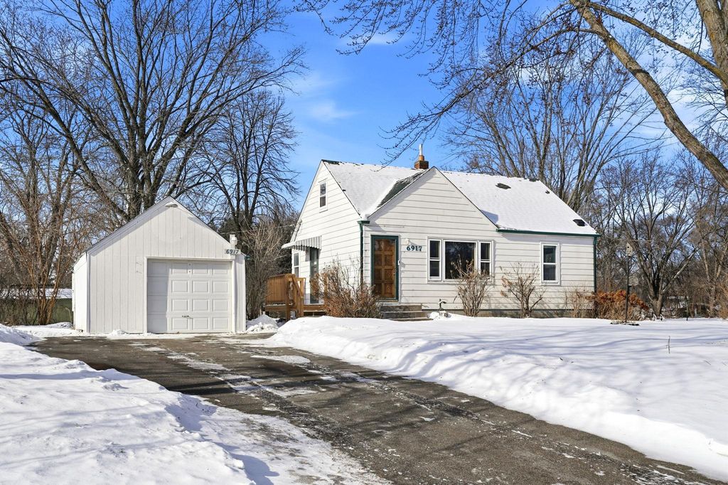 6917 Sunrise Drive, Circle Pines, MN 55014