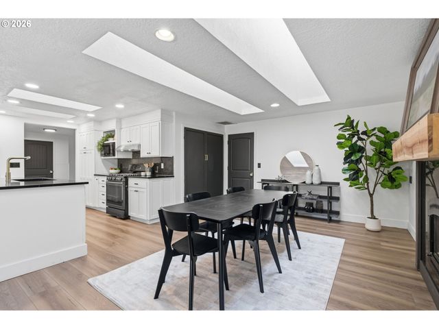 150 NARAIN Ct, Oregon City, OR 97045