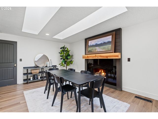 150 NARAIN Ct, Oregon City, OR 97045
