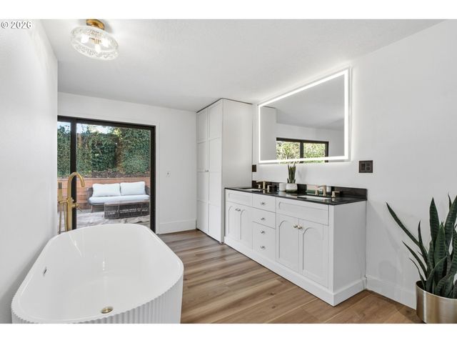 150 NARAIN Ct, Oregon City, OR 97045