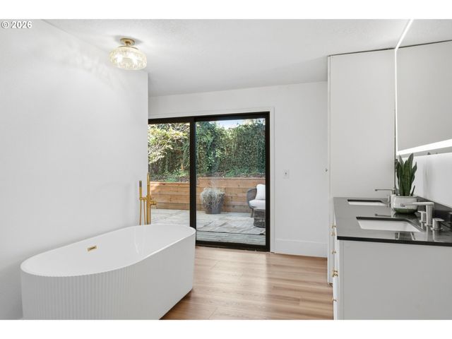 150 NARAIN Ct, Oregon City, OR 97045