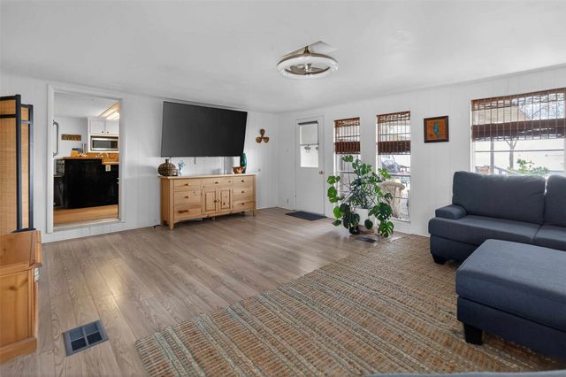 21308 Southwind Drive, Chandler, TX 75758