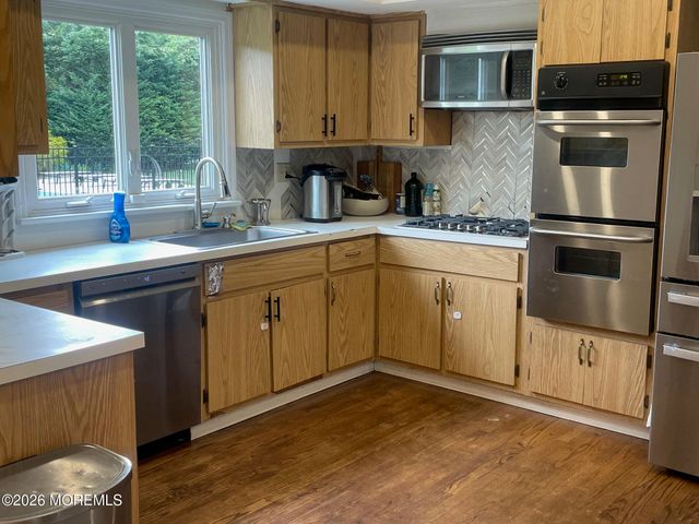 81 Hollywood Avenue, West Long Branch, NJ 07764