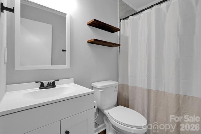 6724 Woodwedge Drive, Charlotte, NC 28227