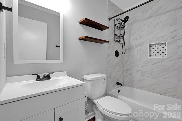 6724 Woodwedge Drive, Charlotte, NC 28227