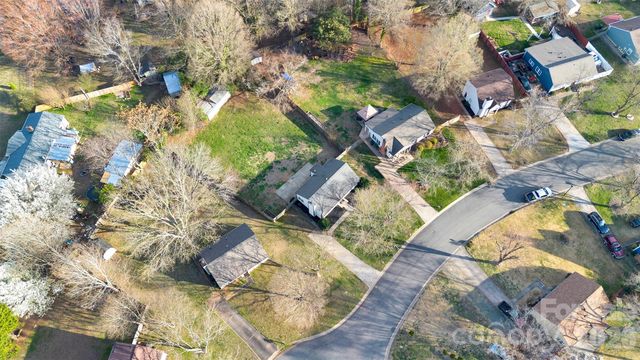 6724 Woodwedge Drive, Charlotte, NC 28227