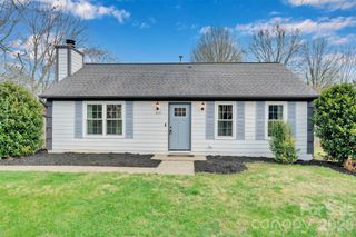 6724 Woodwedge Drive, Charlotte, NC 28227