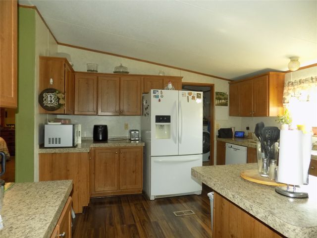 192 Salt Grass Circle, Poolville, TX 76487