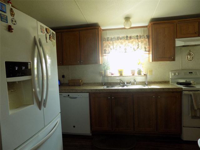 192 Salt Grass Circle, Poolville, TX 76487