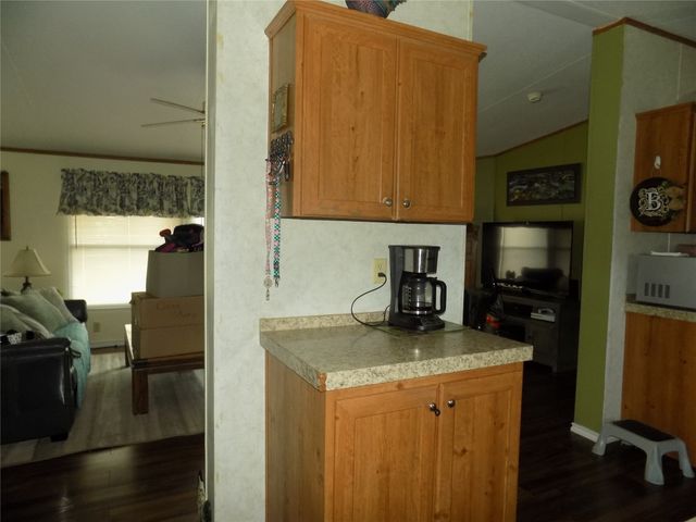 192 Salt Grass Circle, Poolville, TX 76487
