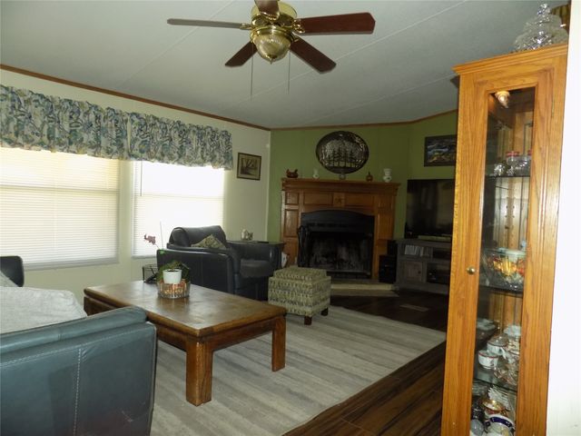 192 Salt Grass Circle, Poolville, TX 76487