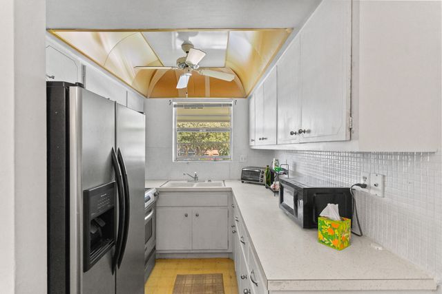 30 SE 13th Street B3, Boca Raton, FL 33432