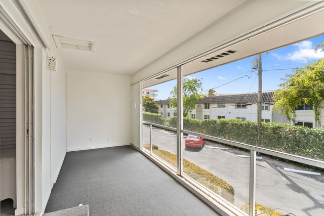 30 SE 13th Street B3, Boca Raton, FL 33432