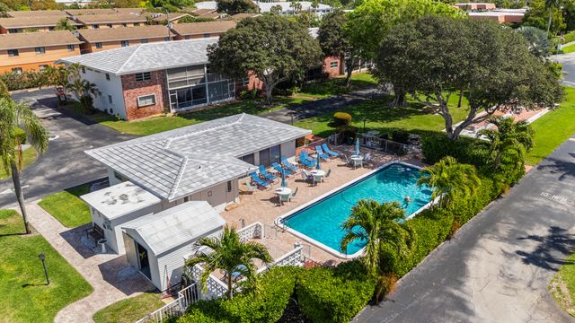 30 SE 13th Street B3, Boca Raton, FL 33432