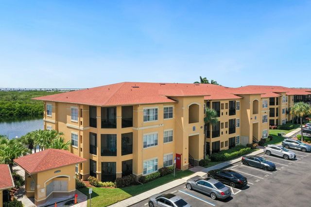 4345 BAYSIDE VILLAGE DRIVE 104, Tampa, FL 33615