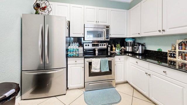 4345 BAYSIDE VILLAGE DRIVE 104, Tampa, FL 33615