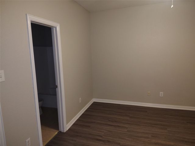 1007 Boquillas Court, Dallas, TX 75217