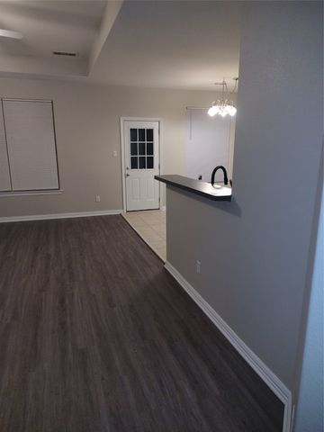 1007 Boquillas Court, Dallas, TX 75217