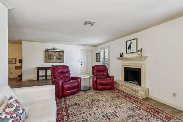 2611 Eisenhauer Rd Apt 1403, San Antonio, TX 78209