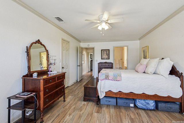 2611 Eisenhauer Rd Apt 1403, San Antonio, TX 78209