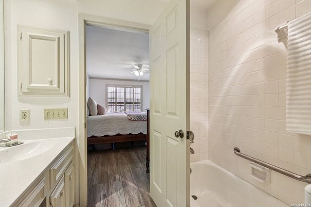 2611 Eisenhauer Rd Apt 1403, San Antonio, TX 78209