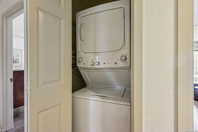 2611 Eisenhauer Rd Apt 1403, San Antonio, TX 78209