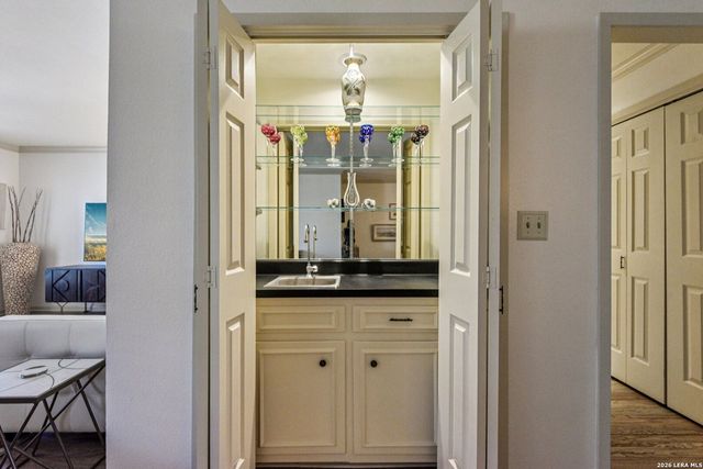 2611 Eisenhauer Rd Apt 1403, San Antonio, TX 78209