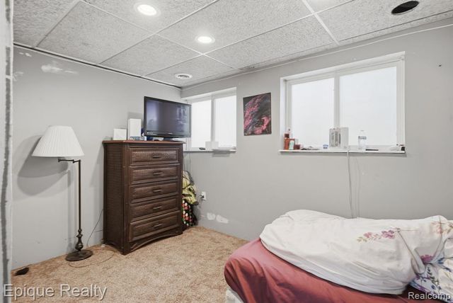 2706 Genes Drive, Auburn Hills, MI 48326