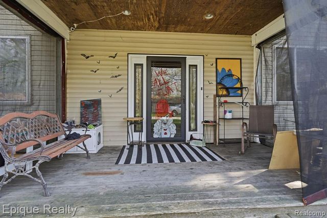 2706 Genes Drive, Auburn Hills, MI 48326