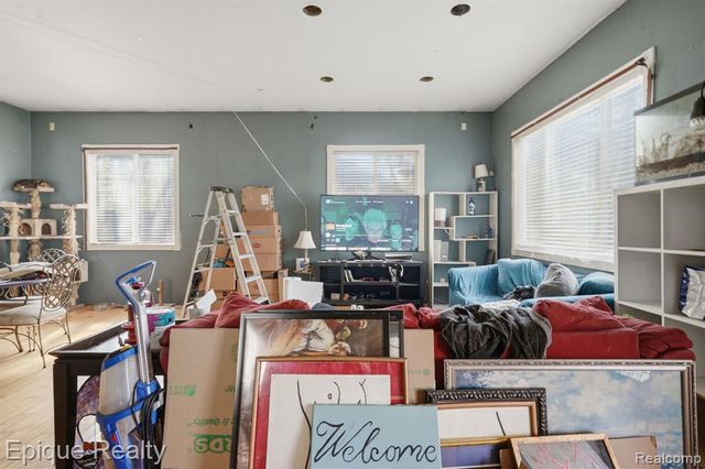 2706 Genes Drive, Auburn Hills, MI 48326