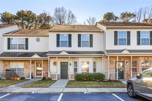 304 Crescent CT, Yorktown, VA 23693
