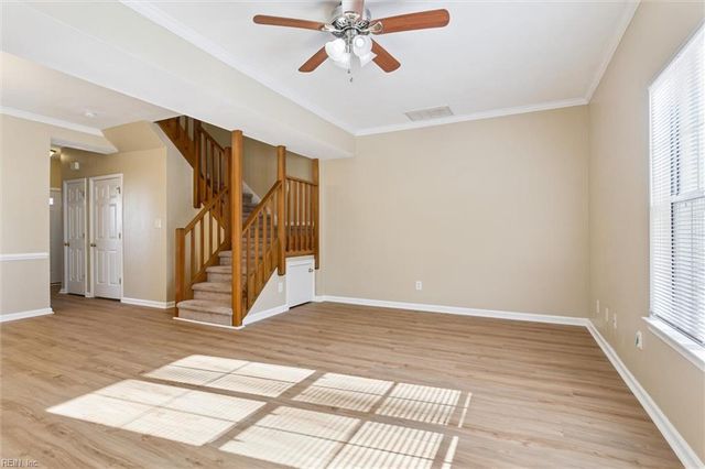 304 Crescent CT, Yorktown, VA 23693