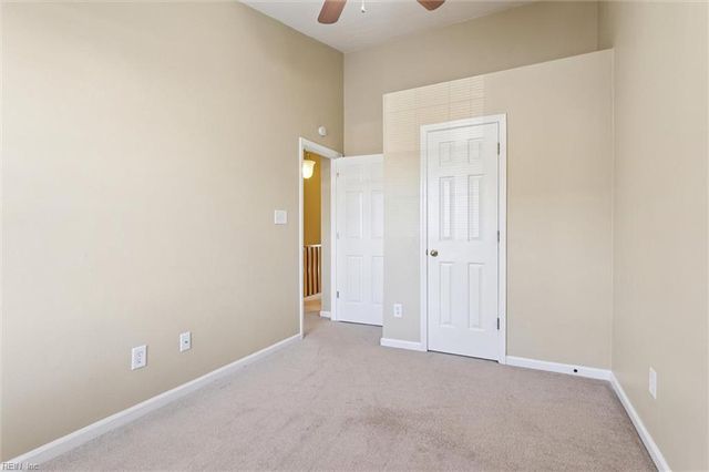 304 Crescent CT, Yorktown, VA 23693