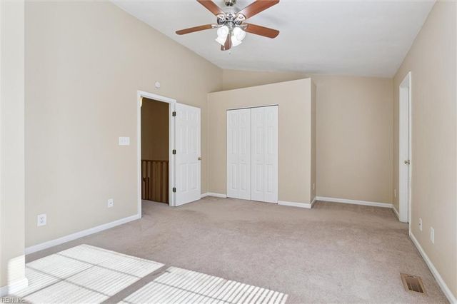 304 Crescent CT, Yorktown, VA 23693