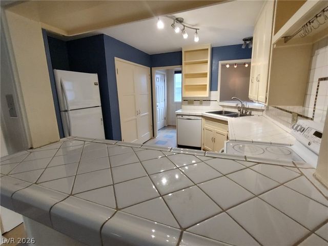 1020 Sweeney Avenue, Las Vegas, NV 89104